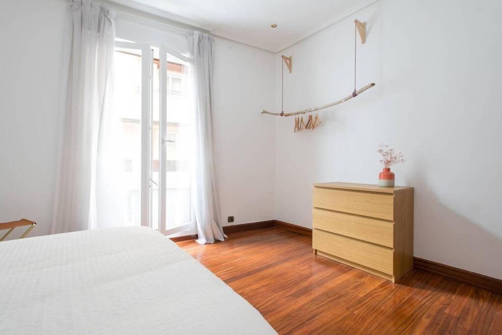 City Hall I Apartment Bilbao Esterno foto