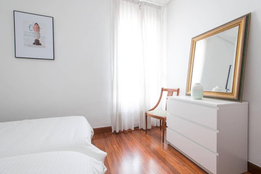 City Hall I Apartment Bilbao Esterno foto